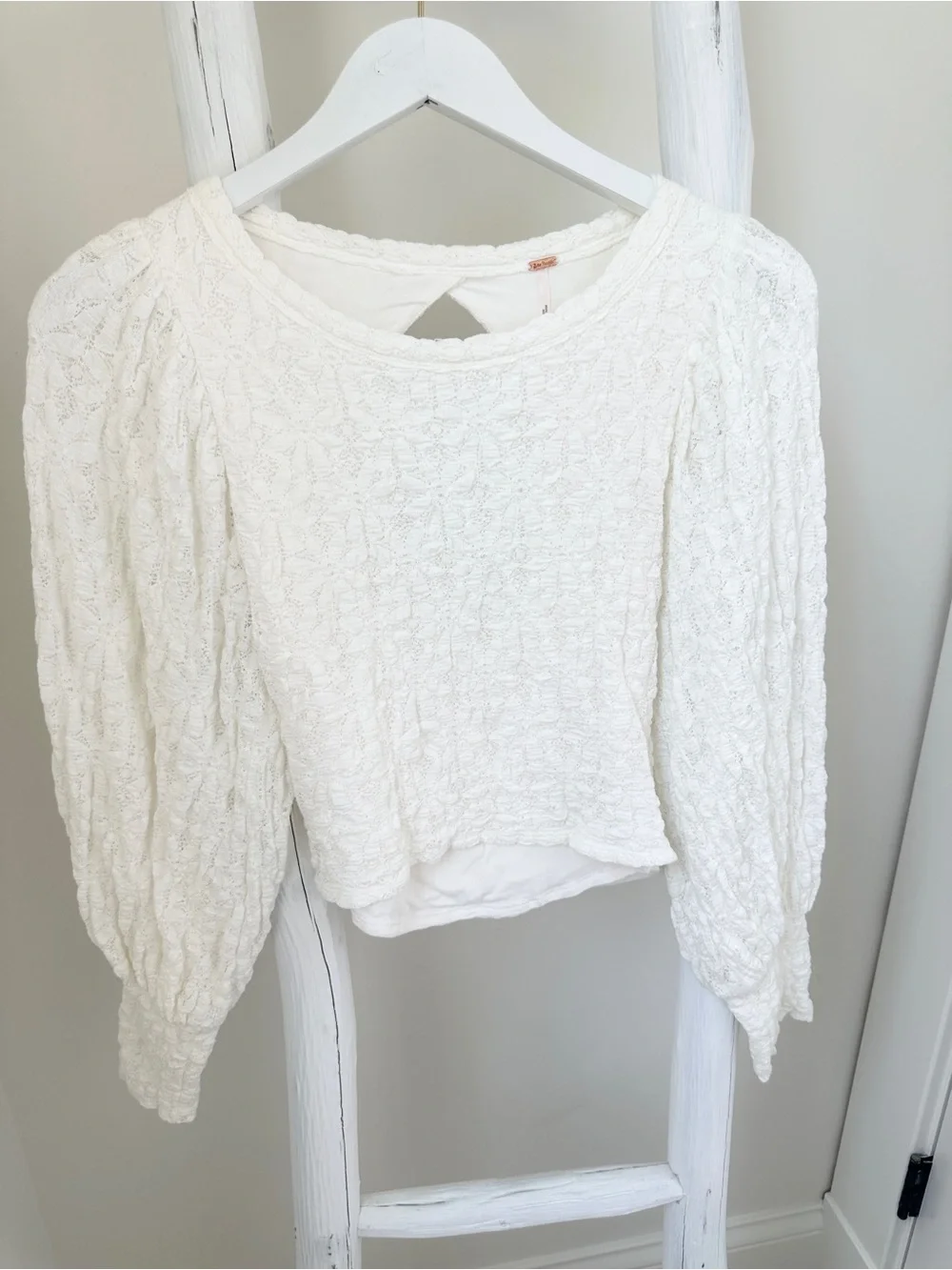 Free People Jasmine Tea Time Cream Textured Puff-Sleeve Knit Top Keyhole Back